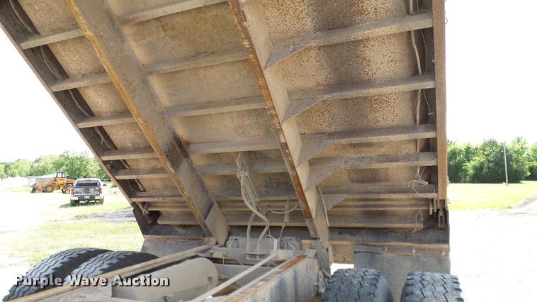 image for item DA6129 1987 Freightliner FLC dump truck