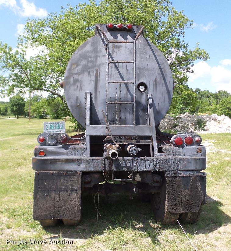 image for item DA6133 1959 Trailmobile tank trailer