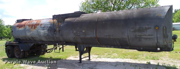 image for item DA6133 1959 Trailmobile tank trailer