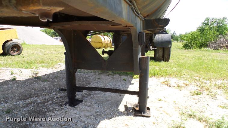 image for item DA6133 1959 Trailmobile tank trailer