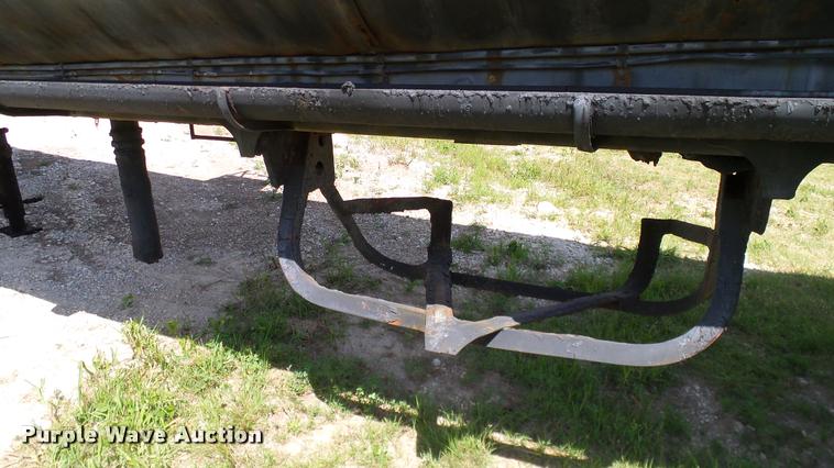 image for item DA6133 1959 Trailmobile tank trailer