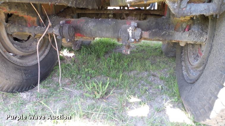 image for item DA6133 1959 Trailmobile tank trailer