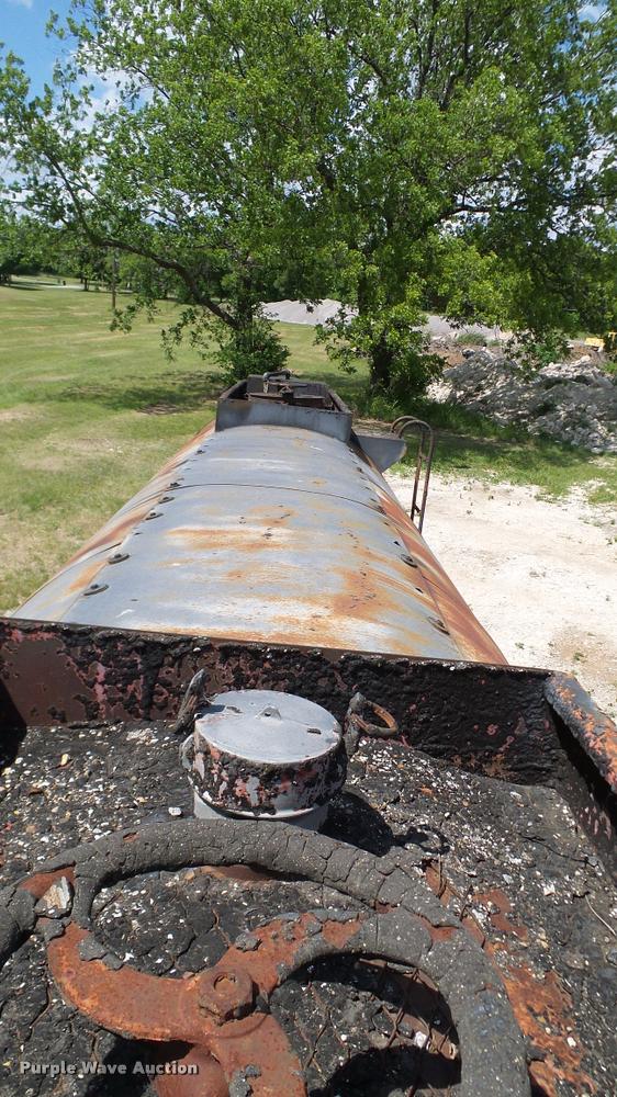 image for item DA6133 1959 Trailmobile tank trailer