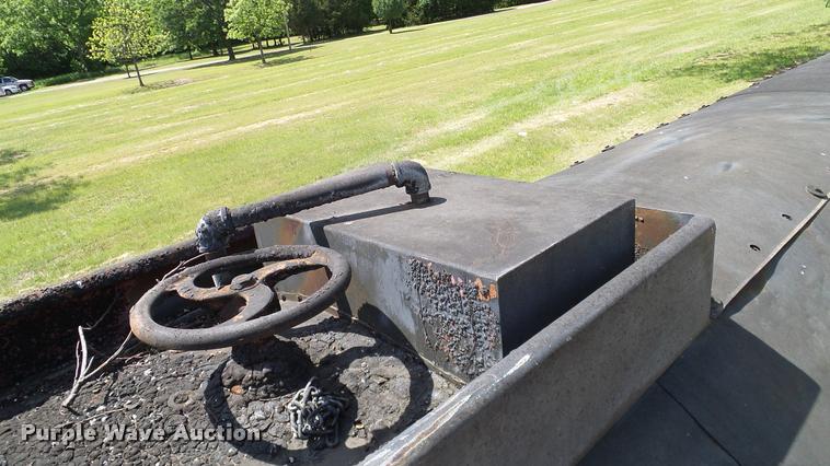 image for item DA6133 1959 Trailmobile tank trailer