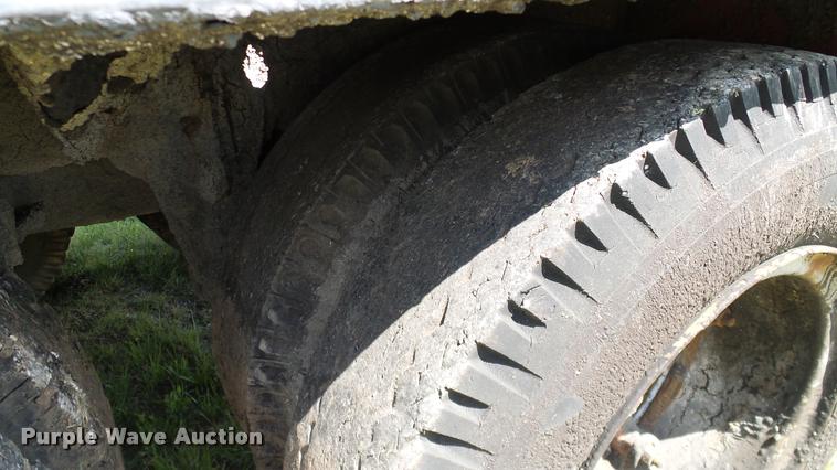 image for item DA6133 1959 Trailmobile tank trailer