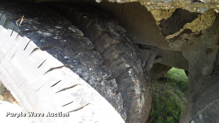 image for item DA6133 1959 Trailmobile tank trailer