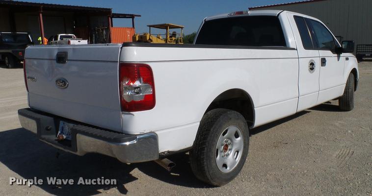 image for item DA6151 2004 Ford F150 SuperCab pickup truck