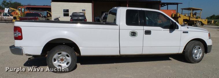 image for item DA6151 2004 Ford F150 SuperCab pickup truck