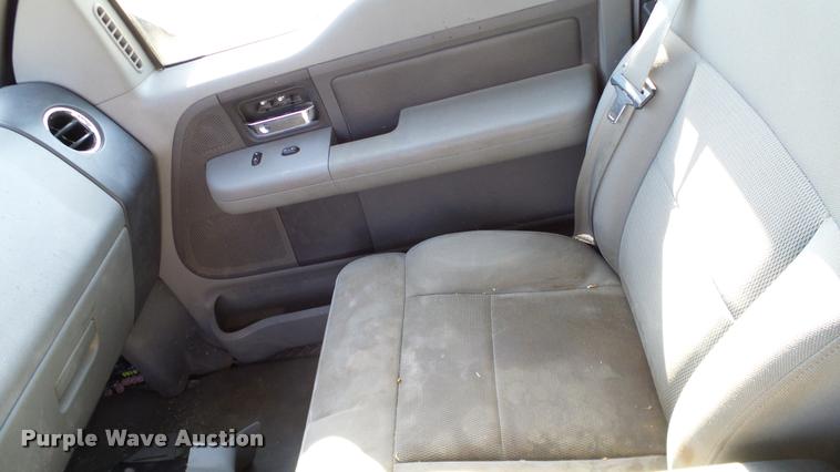 image for item DA6151 2004 Ford F150 SuperCab pickup truck