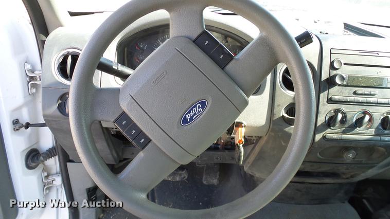 image for item DA6151 2004 Ford F150 SuperCab pickup truck