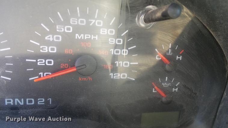 image for item DA6151 2004 Ford F150 SuperCab pickup truck