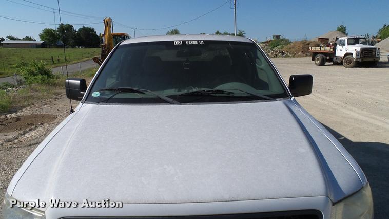 image for item DA6151 2004 Ford F150 SuperCab pickup truck