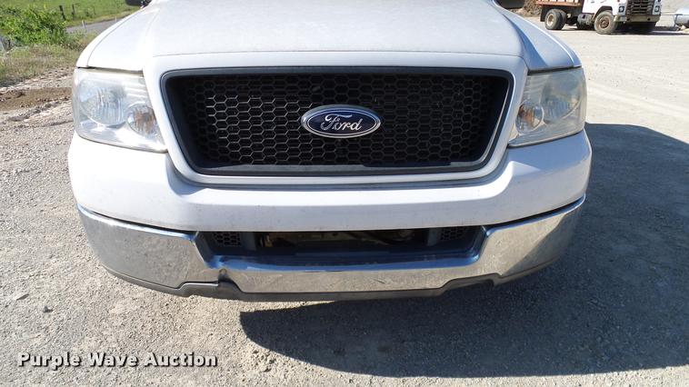 image for item DA6151 2004 Ford F150 SuperCab pickup truck
