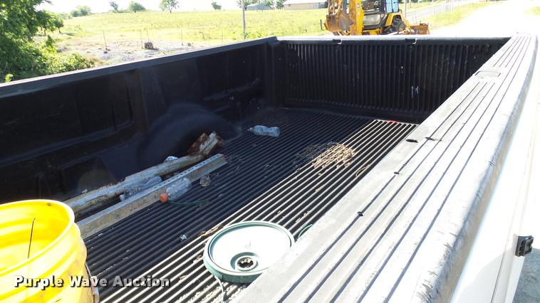 image for item DA6151 2004 Ford F150 SuperCab pickup truck