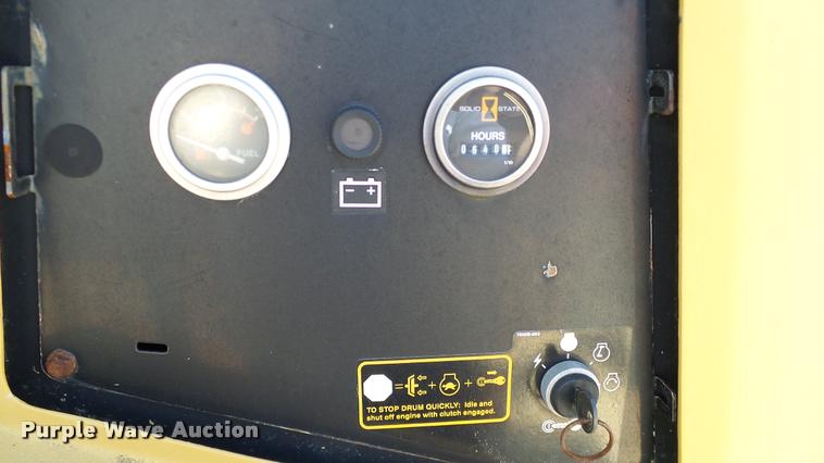 image for item DA6153 2001 Vermeer BC1000XL wood chipper