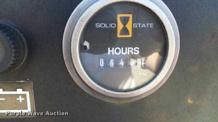 image for item DA6153 2001 Vermeer BC1000XL wood chipper