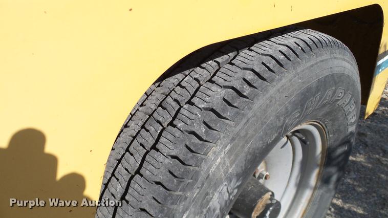 image for item DA6153 2001 Vermeer BC1000XL wood chipper