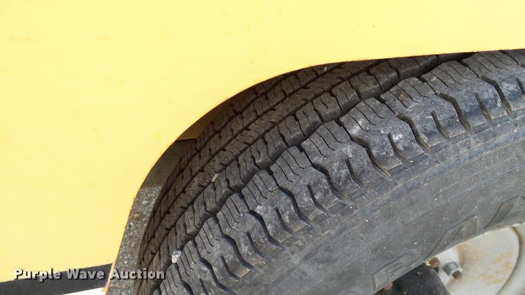 image for item DA6153 2001 Vermeer BC1000XL wood chipper