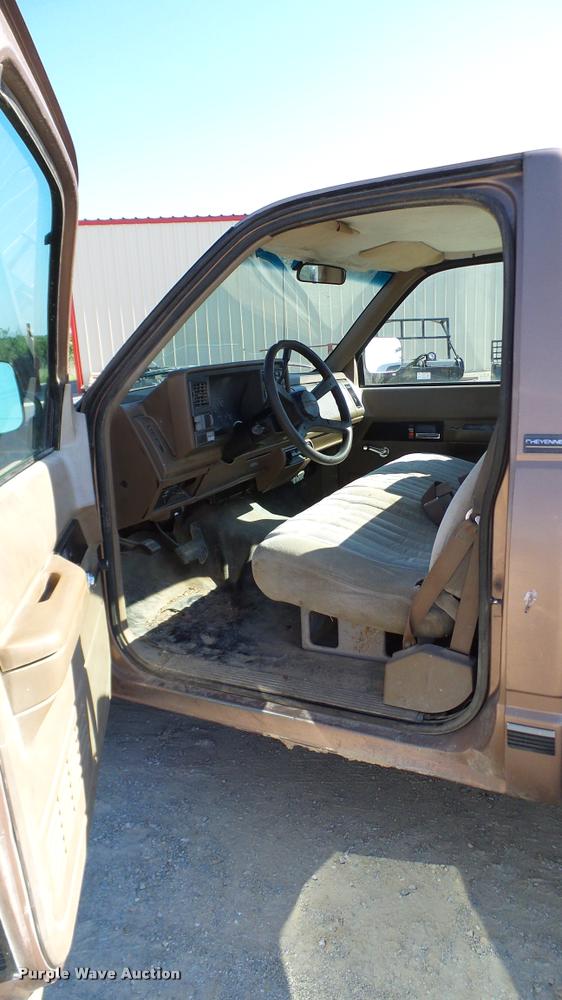 image for item DA6154 1994 Chevrolet Cheyenne 1500 pickup truck