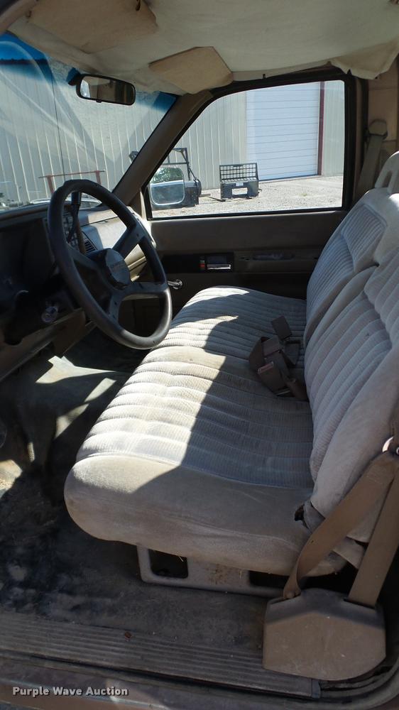 image for item DA6154 1994 Chevrolet Cheyenne 1500 pickup truck