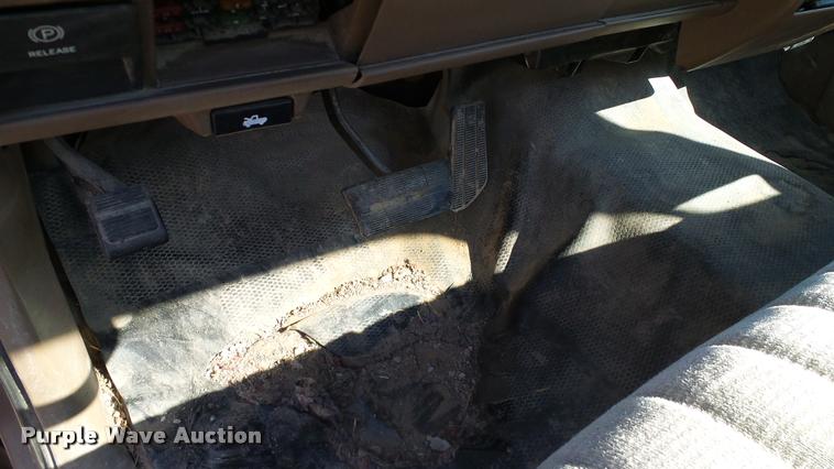 image for item DA6154 1994 Chevrolet Cheyenne 1500 pickup truck