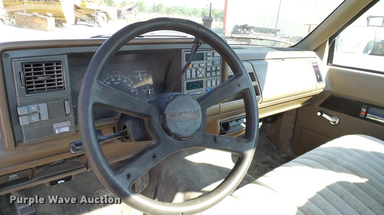 image for item DA6154 1994 Chevrolet Cheyenne 1500 pickup truck