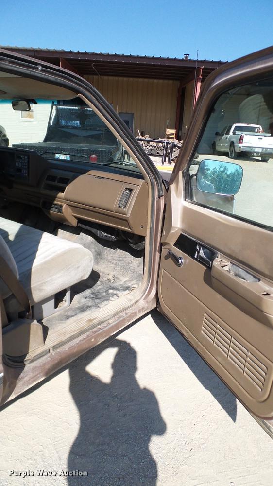 image for item DA6154 1994 Chevrolet Cheyenne 1500 pickup truck