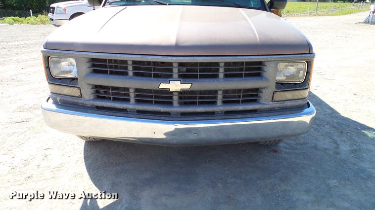 image for item DA6154 1994 Chevrolet Cheyenne 1500 pickup truck