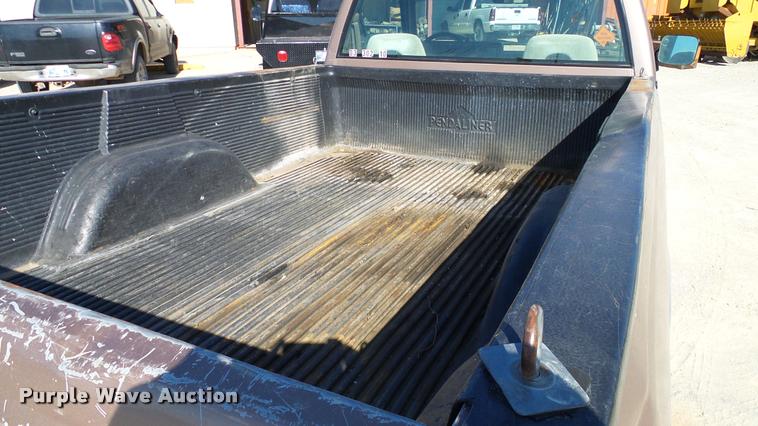 image for item DA6154 1994 Chevrolet Cheyenne 1500 pickup truck