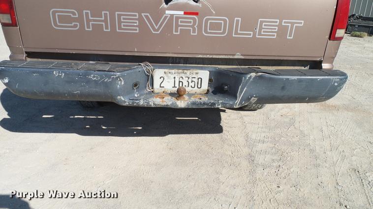 image for item DA6154 1994 Chevrolet Cheyenne 1500 pickup truck