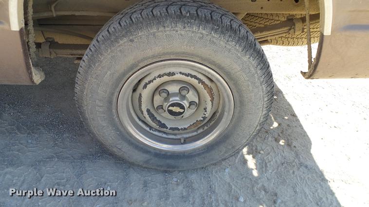 image for item DA6154 1994 Chevrolet Cheyenne 1500 pickup truck