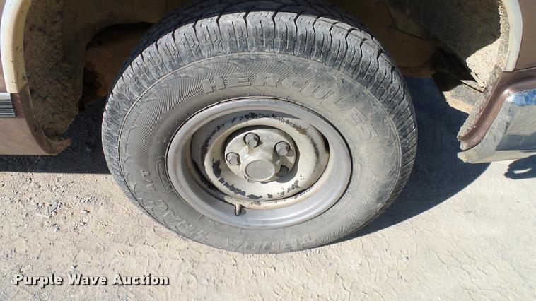 image for item DA6154 1994 Chevrolet Cheyenne 1500 pickup truck