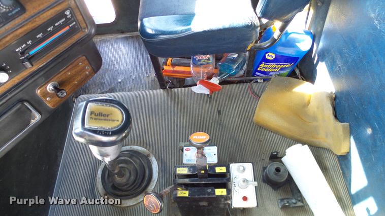 image for item DA6156 1989 Freightliner FLD dump truck