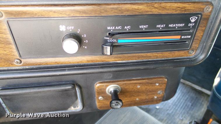 image for item DA6156 1989 Freightliner FLD dump truck