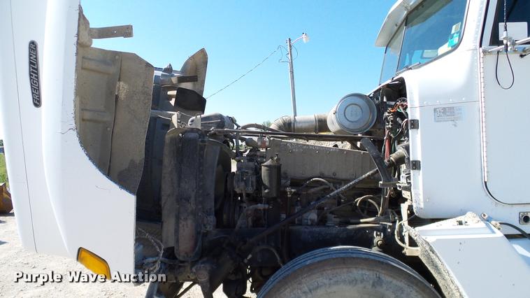 image for item DA6156 1989 Freightliner FLD dump truck