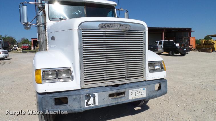 image for item DA6156 1989 Freightliner FLD dump truck