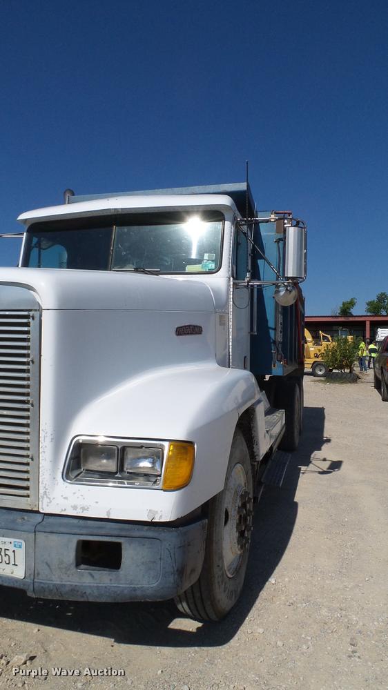 image for item DA6156 1989 Freightliner FLD dump truck