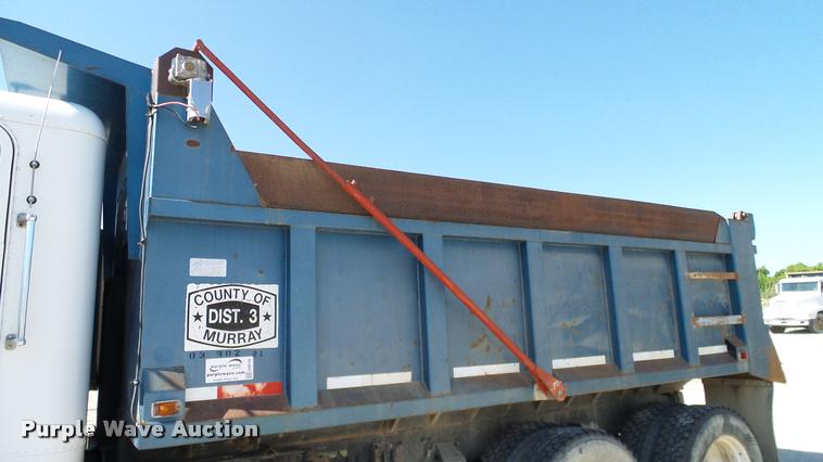 image for item DA6156 1989 Freightliner FLD dump truck