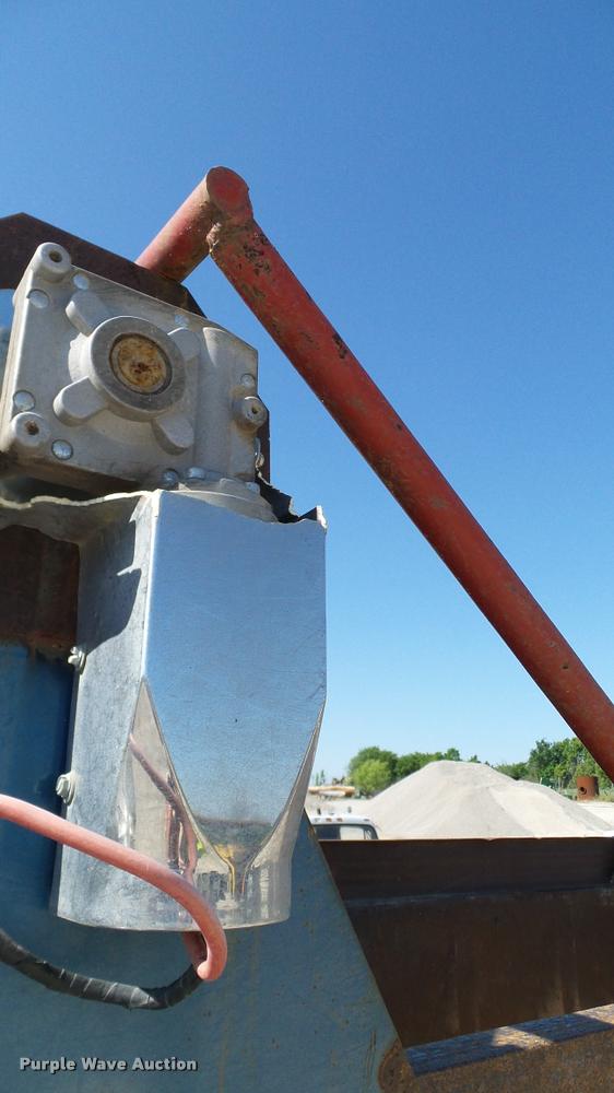 image for item DA6156 1989 Freightliner FLD dump truck