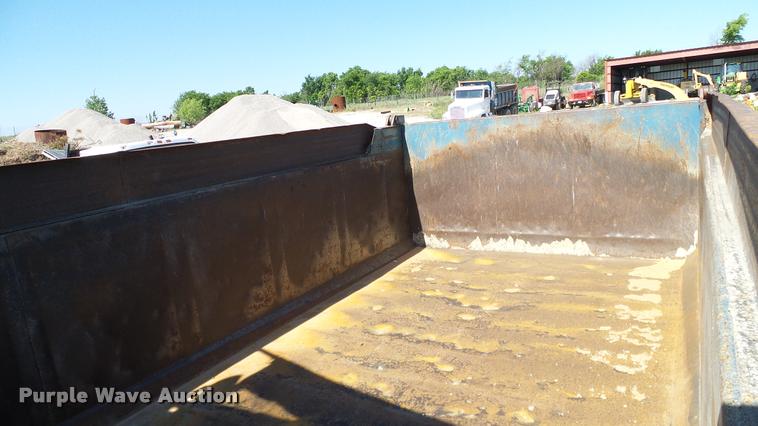 image for item DA6156 1989 Freightliner FLD dump truck