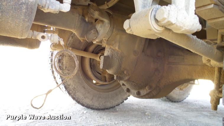 image for item DA6156 1989 Freightliner FLD dump truck