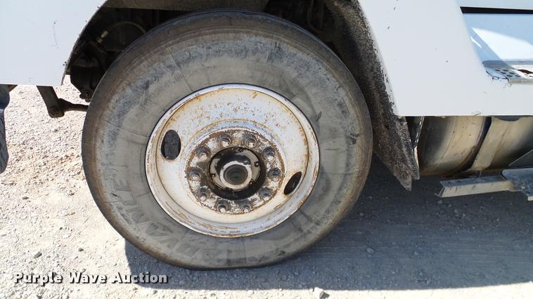 image for item DA6156 1989 Freightliner FLD dump truck