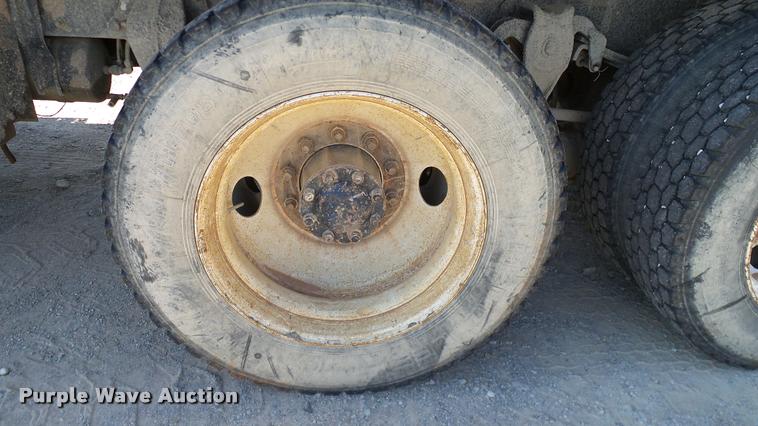 image for item DA6156 1989 Freightliner FLD dump truck