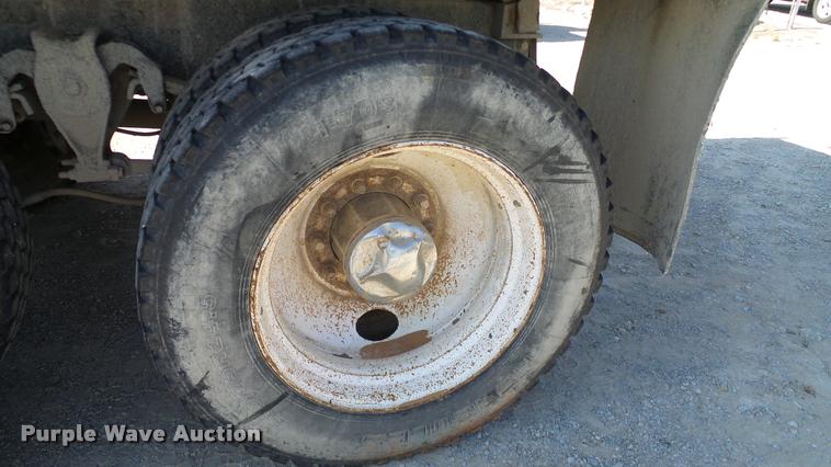 image for item DA6156 1989 Freightliner FLD dump truck