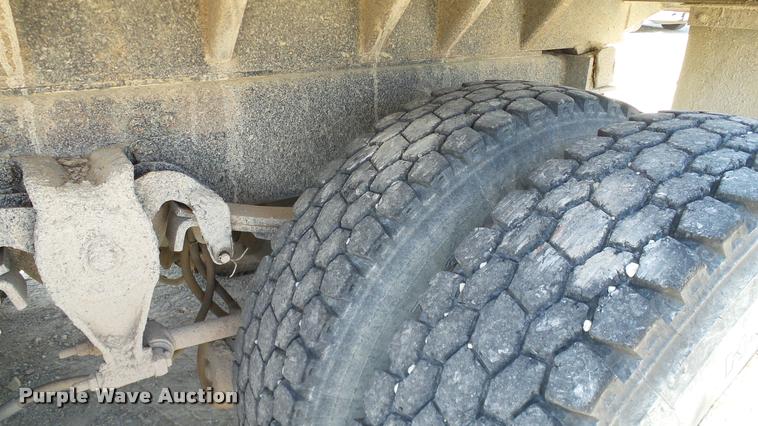 image for item DA6156 1989 Freightliner FLD dump truck