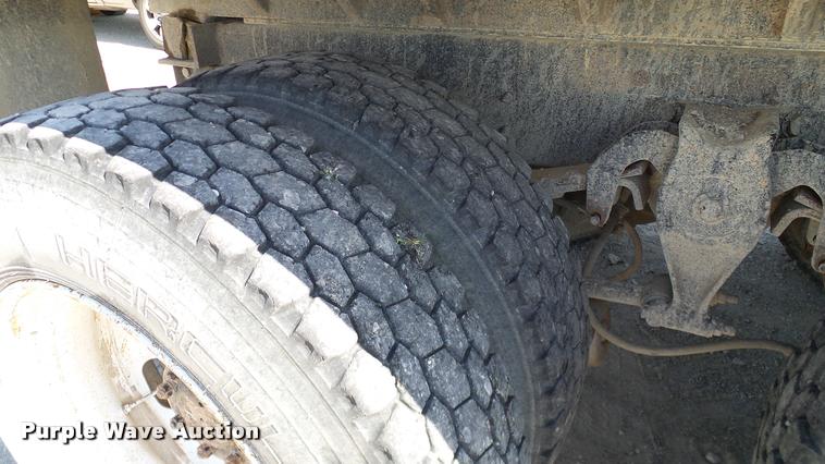 image for item DA6156 1989 Freightliner FLD dump truck