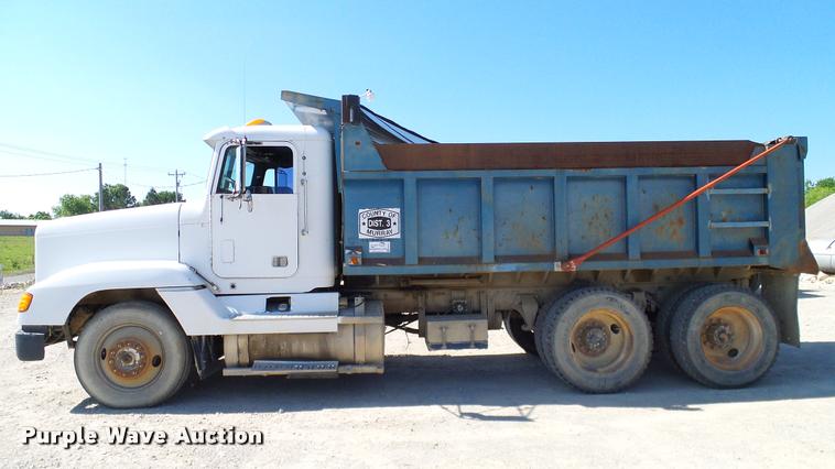 image for item DA6157 1989 Freightliner FLD dump truck