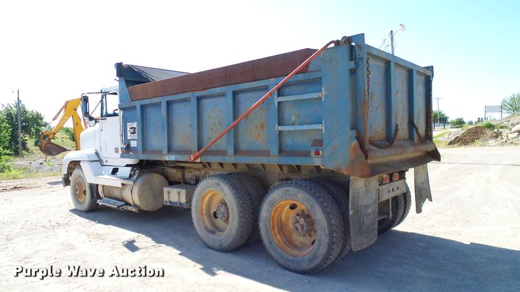 image for item DA6157 1989 Freightliner FLD dump truck