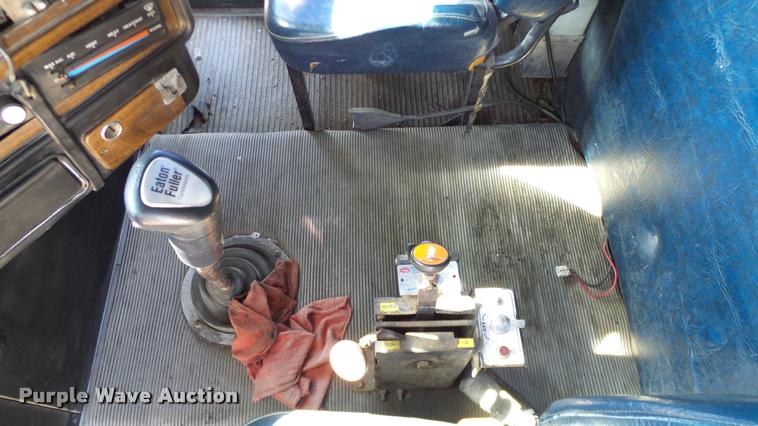 image for item DA6157 1989 Freightliner FLD dump truck