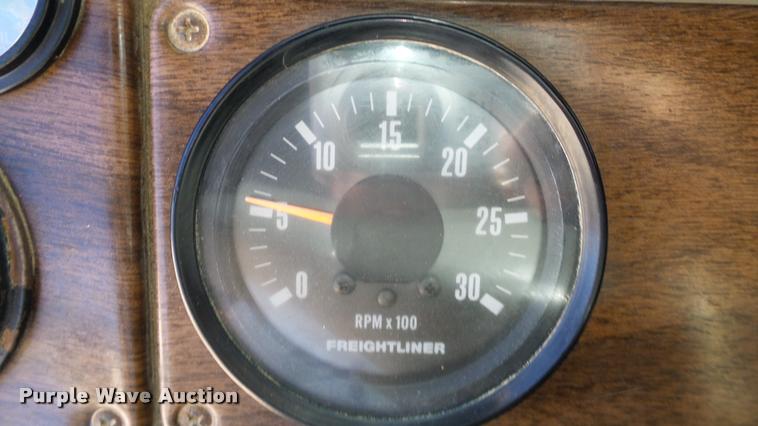 image for item DA6157 1989 Freightliner FLD dump truck